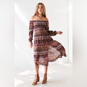 Urban Outfitters Kimchi Blue Smocked Midi Dress size L